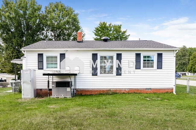 Building Photo - 601 Gann St