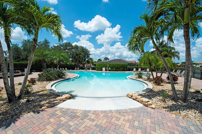 Building Photo - 2271 Grove Dr