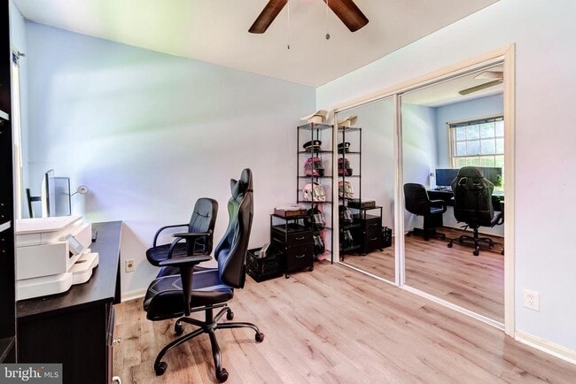 Building Photo - 6012 Westchester Park Dr