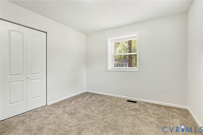 Building Photo - 9015 Covewood Rd