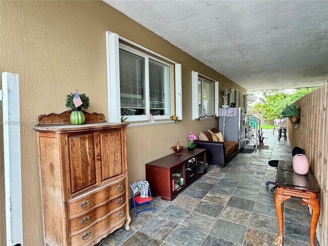 Building Photo - 2780 SW 90th Ave