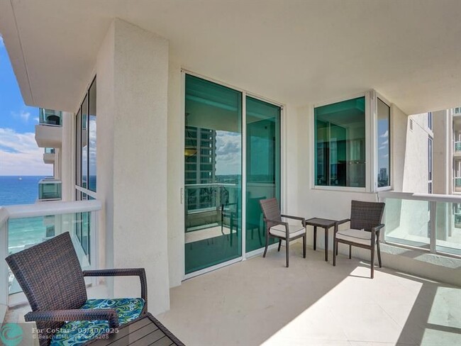 Building Photo - 101 S Fort Lauderdale Beach Blvd