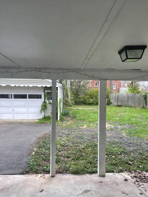Building Photo - 2625 Alanmede Rd