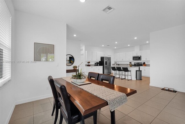 Building Photo - 1368 Haywagon Tr.