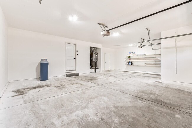 Building Photo - 4061 E Arch Dr