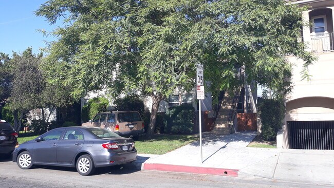 Front View of Building - 1420 N Hollywood Way