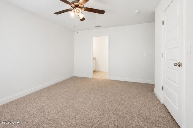 Building Photo - 456 Melrose Wy