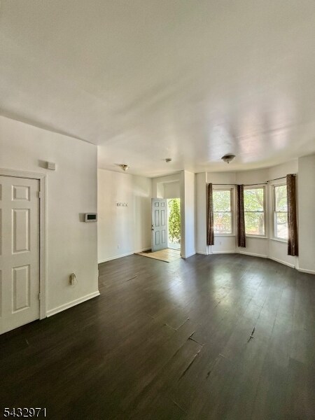 Building Photo - 1084 Sanford Ave