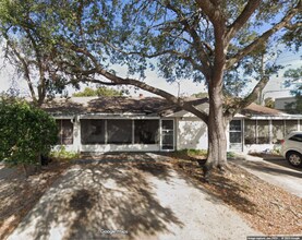Building Photo - 2 Bed 1 bath Cozy Apartment for rent at Th...