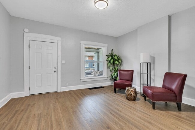 Building Photo - 3628 Birchwood Ave