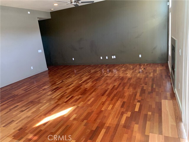 Building Photo - 60055 Overture Dr