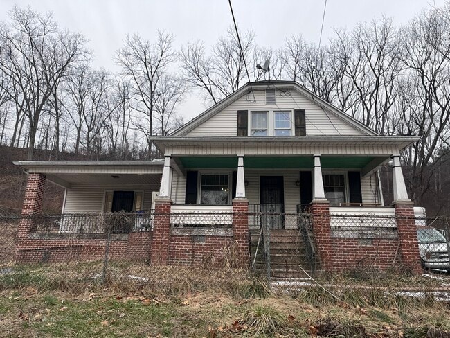 Building Photo - 1515 House