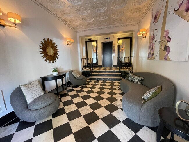 Building Photo - 1133 13th St NW