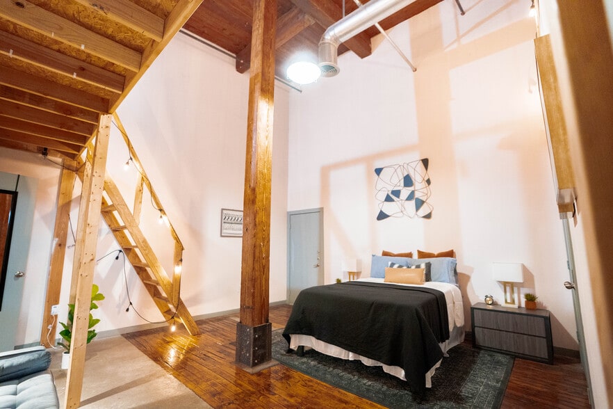 Bedroom with Loft - LL Sams Historical Lofts