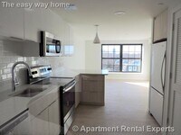 Building Photo - 10 Soden St