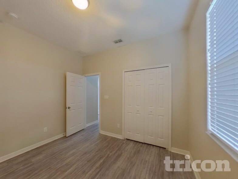 Building Photo - 1720 Mountclair Ct