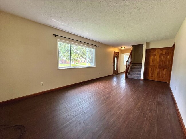 Building Photo - 70 Kesling Dr