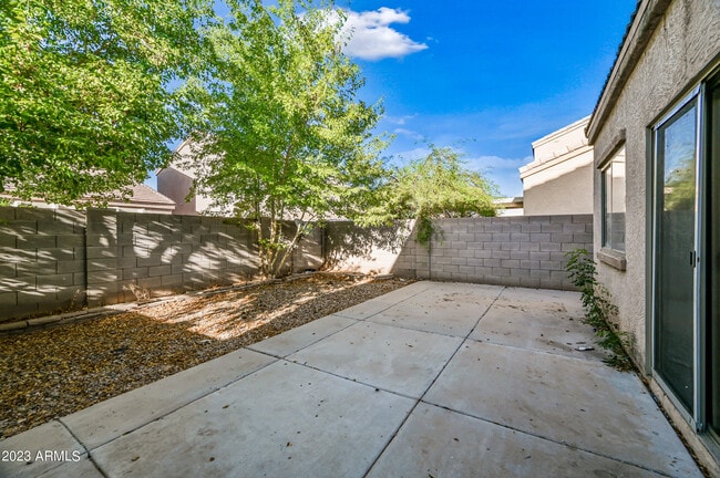 Building Photo - 7026 Cesar St