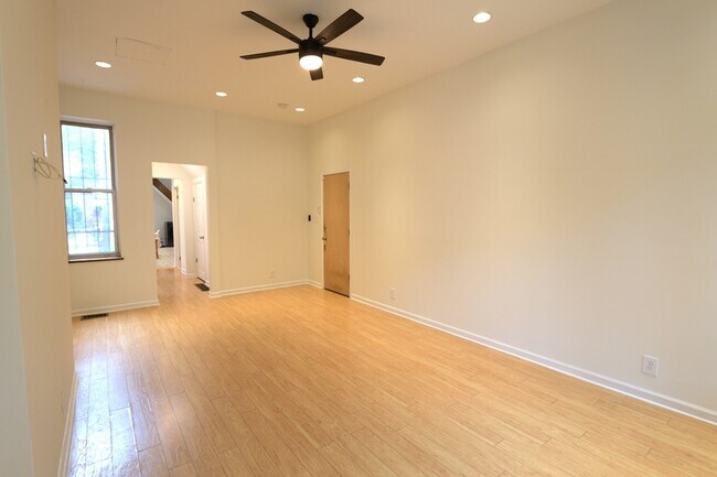 Building Photo - 1131 N 4th St