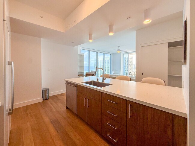 Building Photo - High-Floor 2BR Corner Unit with Expansive Views & 2 Parking at Azure Ala Moana