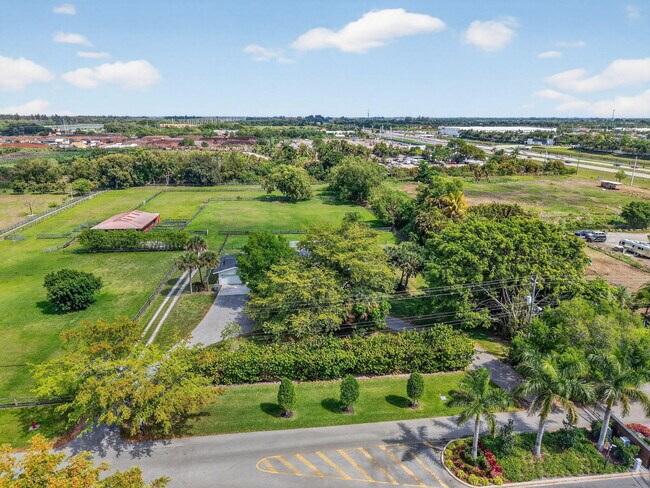 Building Photo - 10157 La Reina Rd