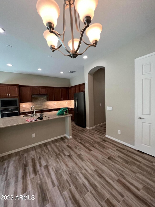 Building Photo - 4225 E Ronald St