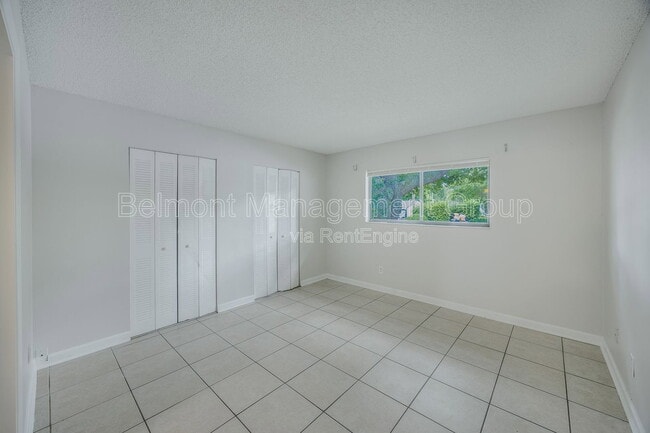 Building Photo - 605 Northlake Blvd