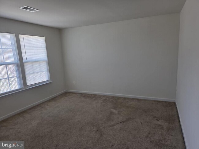 Building Photo - 5185 Mudville Ln