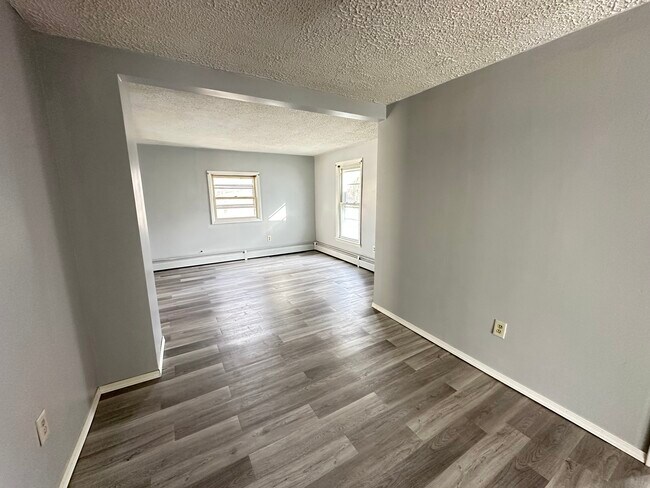 Building Photo - 820 Avery Ave