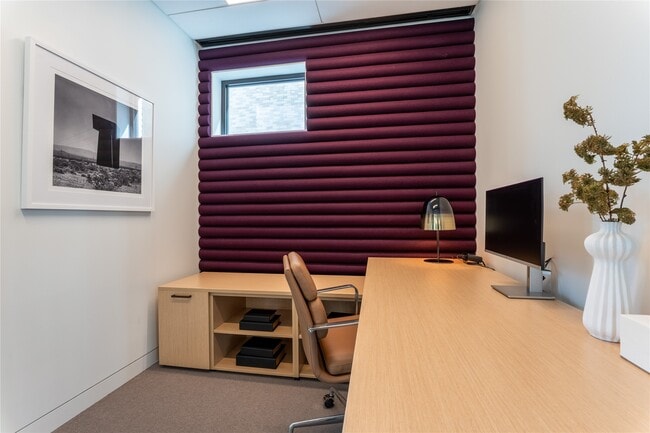 Building Photo - 1 Riva Row