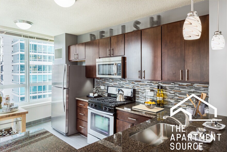 Building Photo - 345 E Ohio St