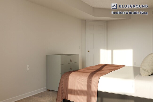 Building Photo - 1320 N Veitch St