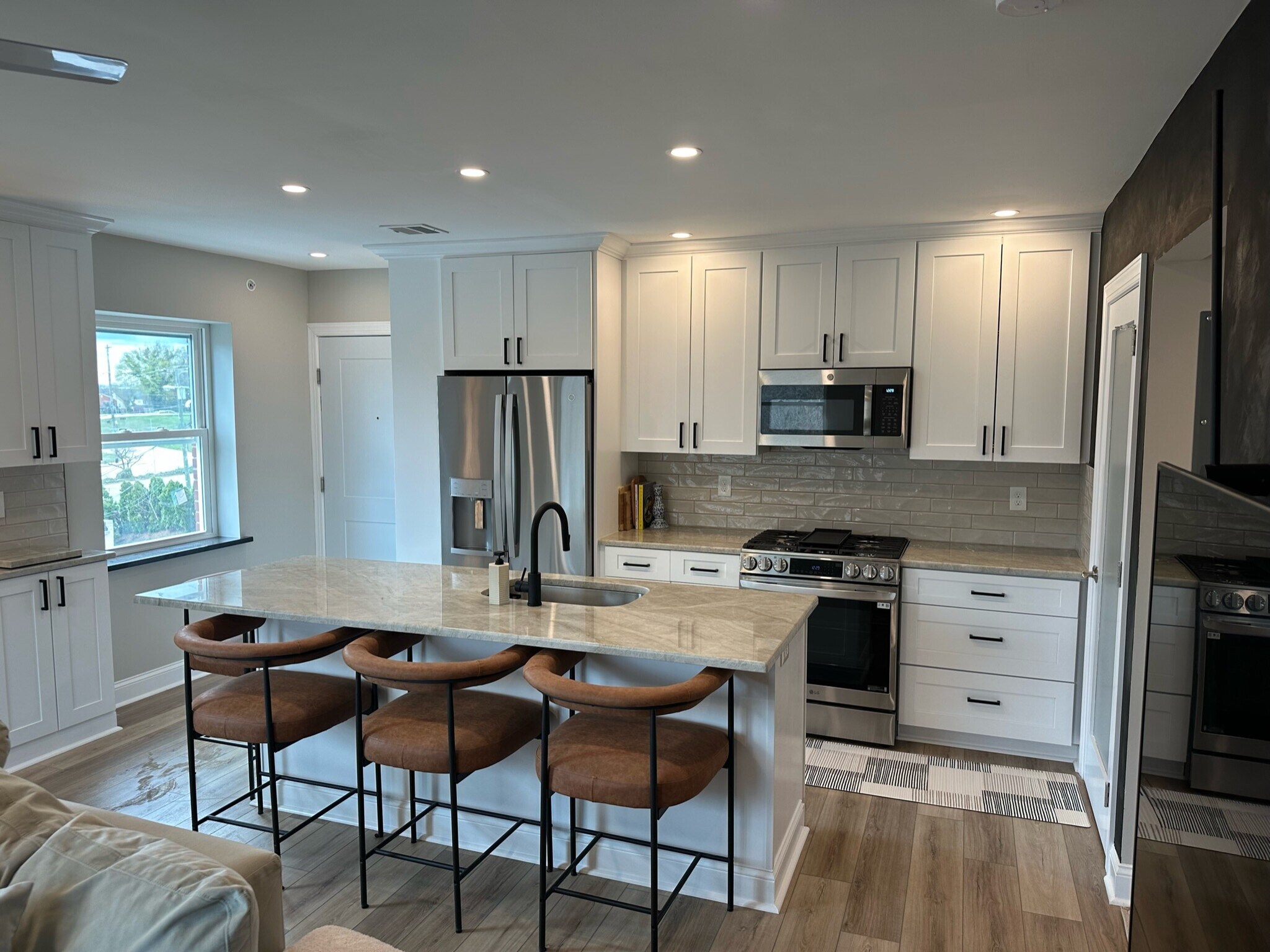 Building Photo - 15 Morton Ave