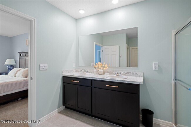 Building Photo - 926 Trinity St