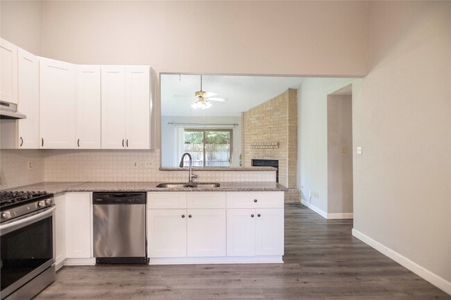 Building Photo - 17003 Enchanted Cir W