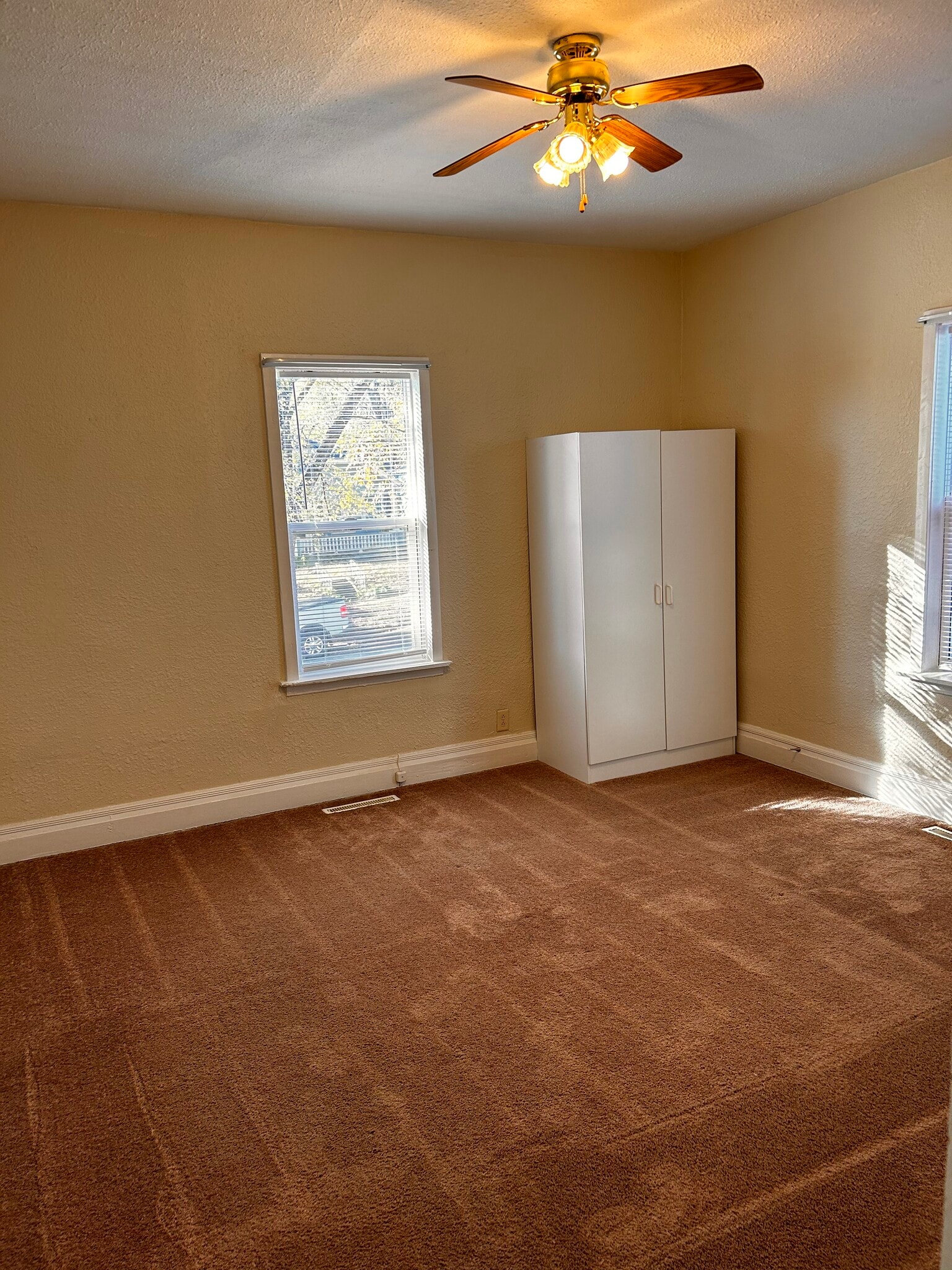 Master bedroom - 2007 Main St