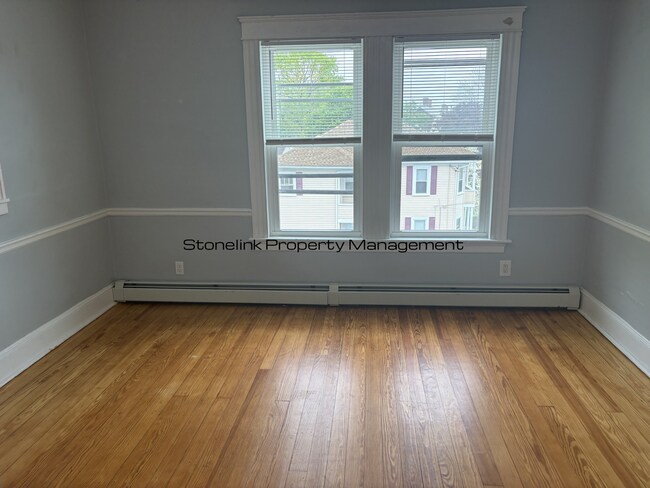 Building Photo - 161 Farm St