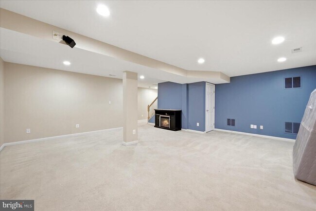 Building Photo - 10545 Turning Grass Way