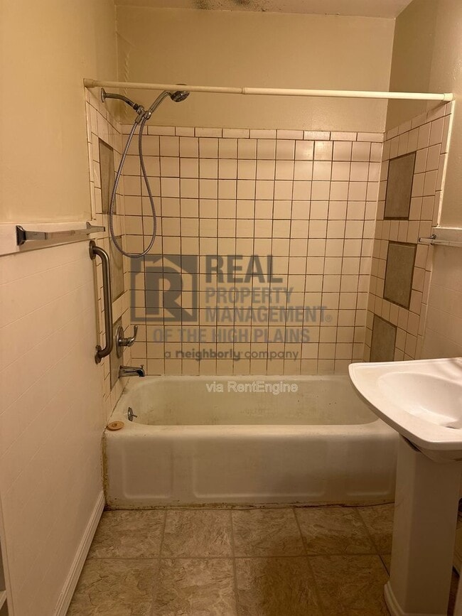 Building Photo - 3813 S Washington St