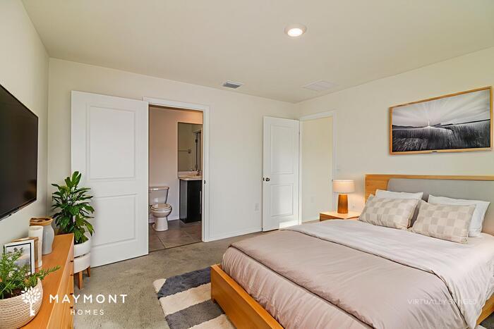 Building Photo - 8633 Triumph Cir