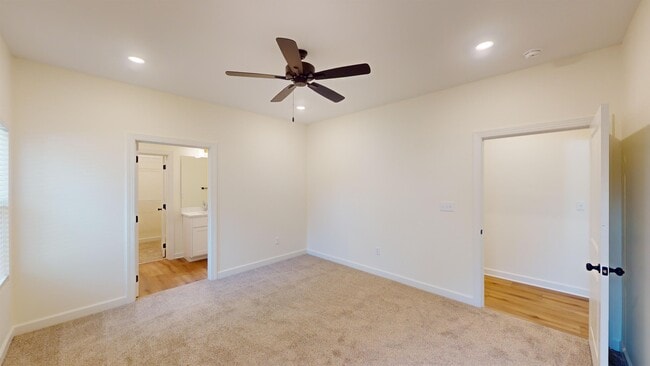 Building Photo - 227 Linden St