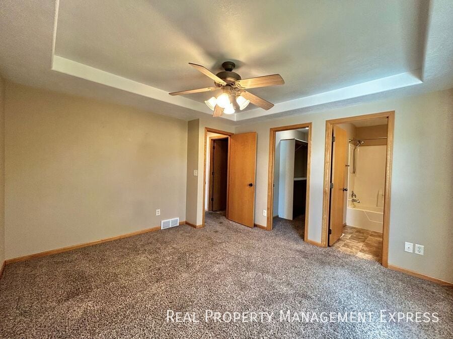 Building Photo - 7636 S Rose Crest Ct