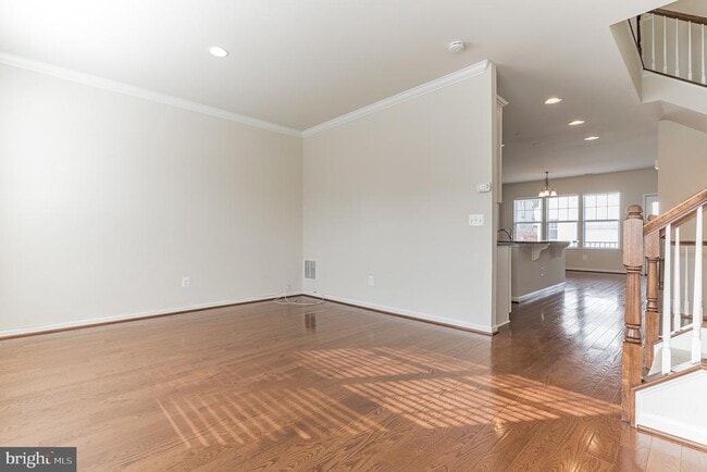 Building Photo - 25621 Pleasant Valley Rd