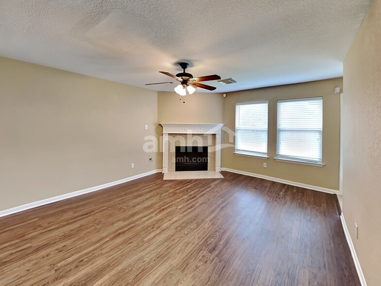 Building Photo - 1022 Yorkshire Hollow Ln