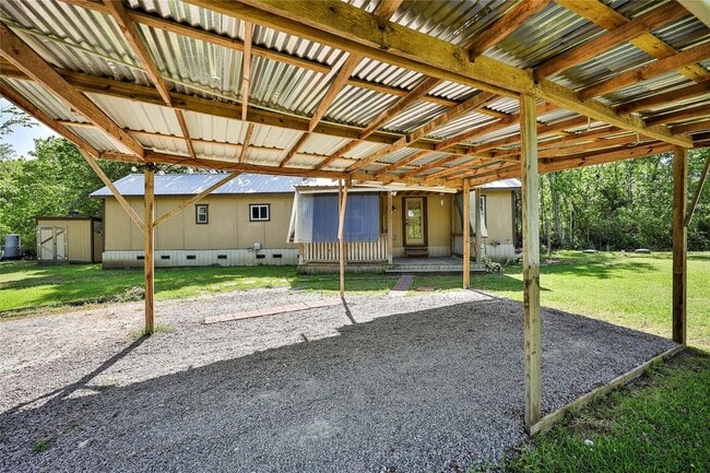 Building Photo - 2205 Willow Cove Dr