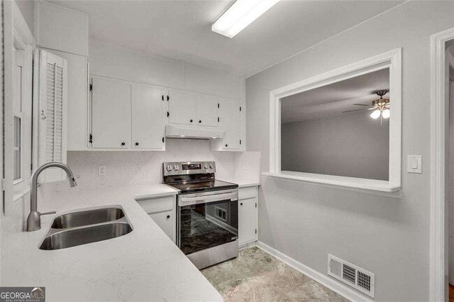 Building Photo - 799 Marstevan Dr NE