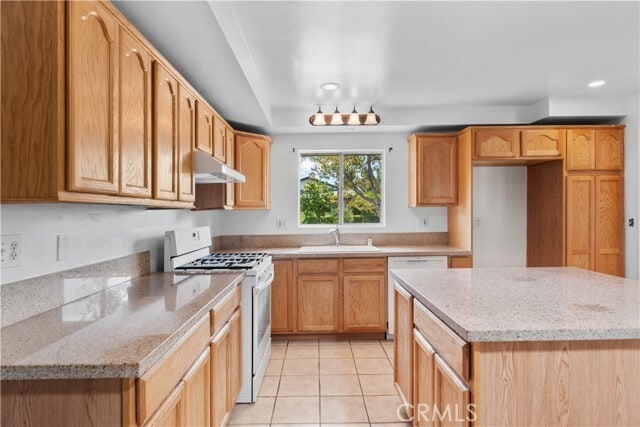 Building Photo - 702 Scripps Dr