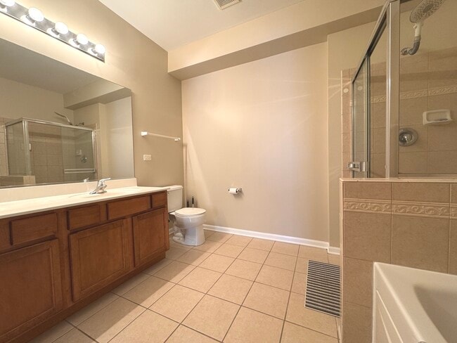 Building Photo - 4220 Savoy Ln