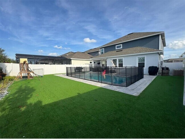 Building Photo - 14931 Lebeau Lp