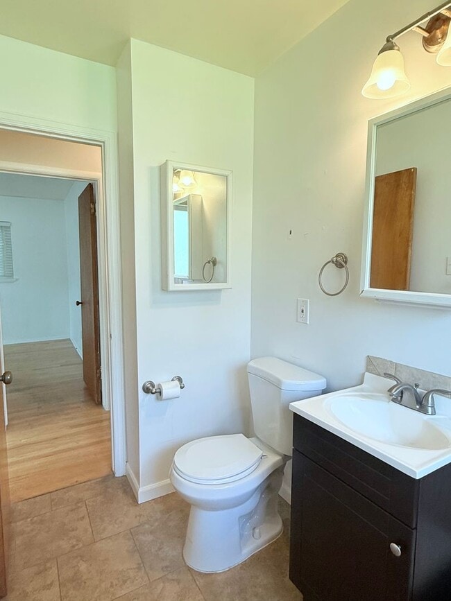 Building Photo - Welcome to University Hills!!  Perfect 3 B...